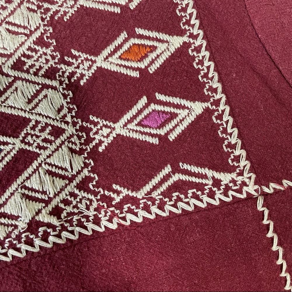 Embroidered blouse - Picture 5 of 6